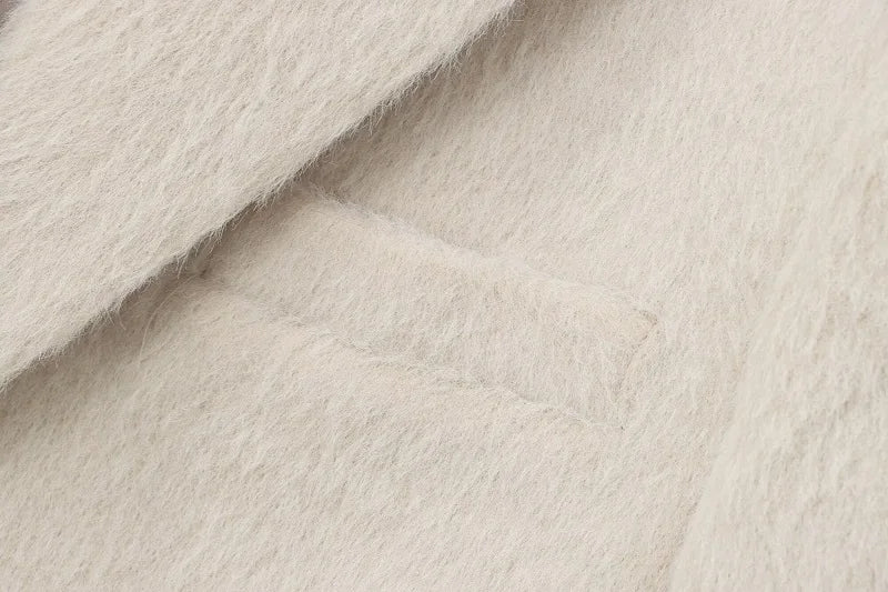 White Faux Fur Blazer - Oversized Damen Blazer Weiß