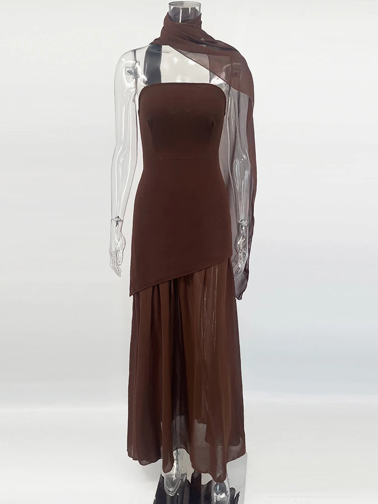 Sable Sirène – Trägerloses Mesh-Maxikleid mit Schlitz