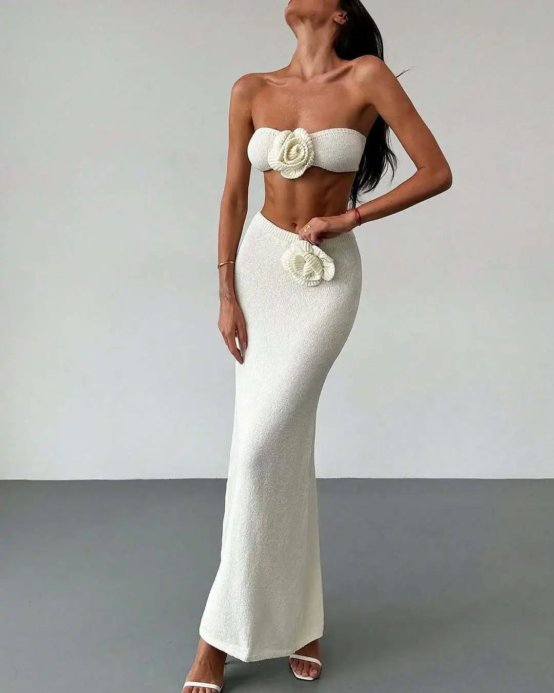 Strick-Zweiteiler Set mit 3D-Rosen-Detail – Sand Fleur von Aura Aurora