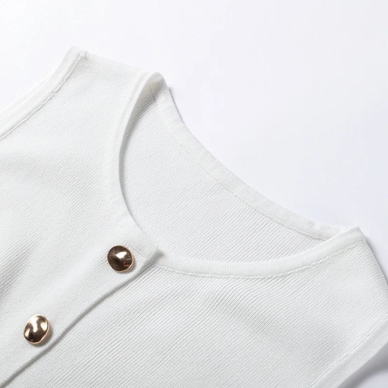 Weißer Damen-Strick-Zweiteiler mit Crop-Top und Midirock – Lady Set von Aura Aurora