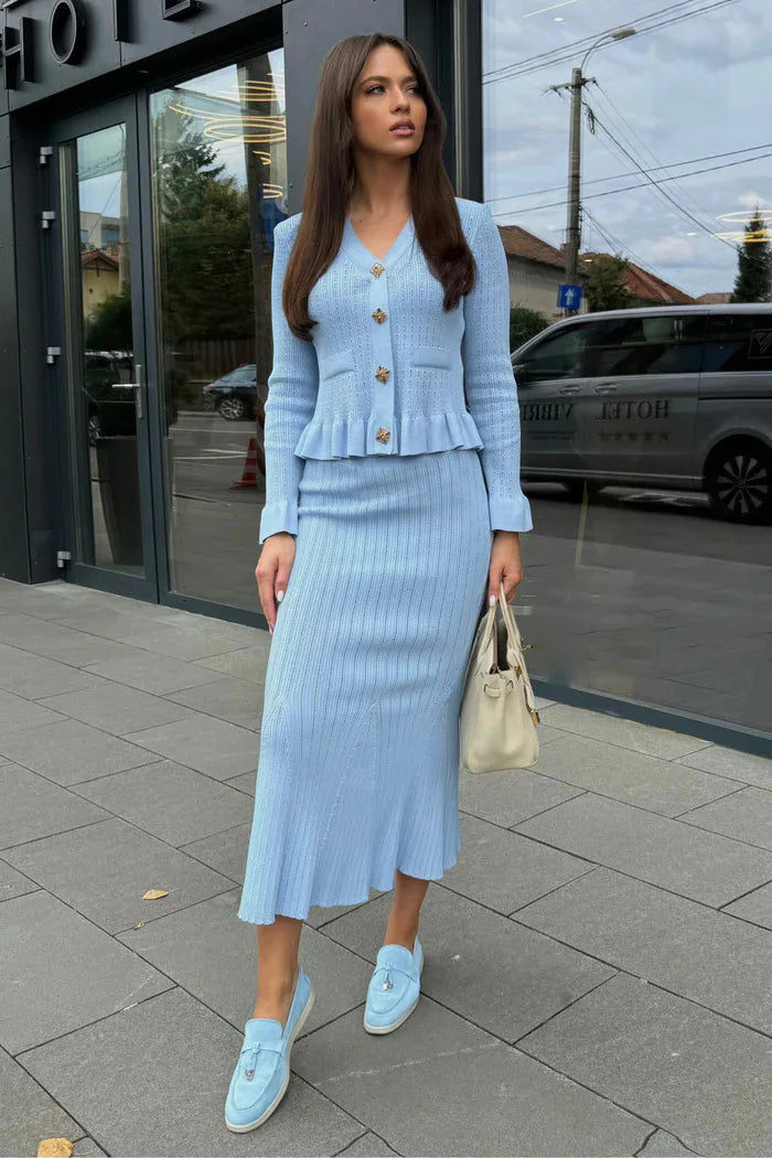 Bleu Parisien – Strick-Zweiteiler mit Ripprock & Cardigan