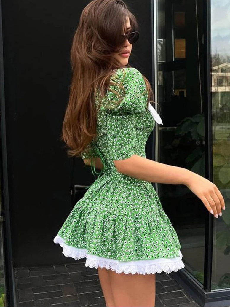 Minikleid mit Zitronenprint, Puffärmeln und Spitzenkragen – Citron Doux von Aura Aurora