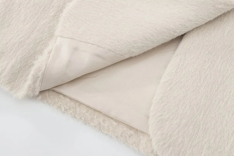 White Faux Fur Blazer - Oversized Damen Blazer Weiß