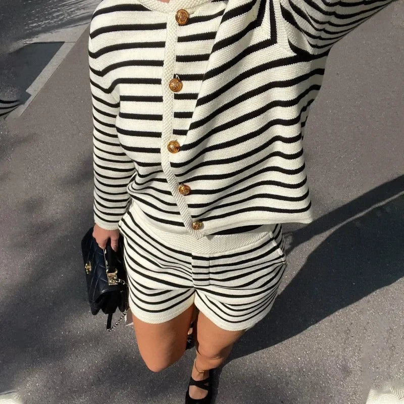 Gestreiftes Shorts-Set mit Cardigan im Riviera-Stil – Riviera Stripes von Aura Aurora