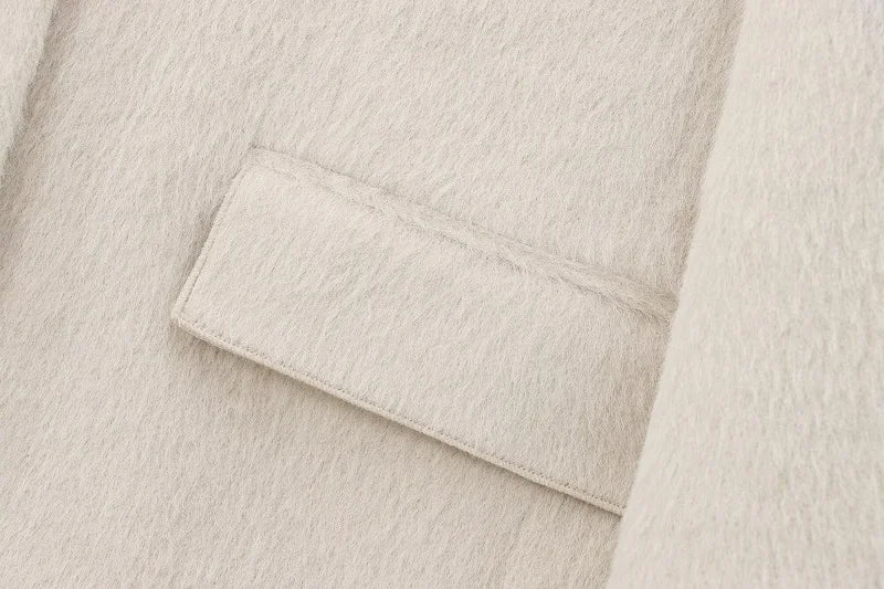 White Faux Fur Blazer - Oversized Damen Blazer Weiß