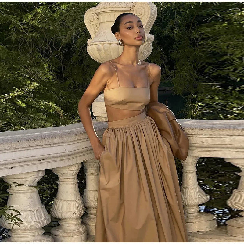 Schulterfreier Zweiteiler für Damen mit Faltenrock in Rosé – Parisienne Set von Aura Aurora