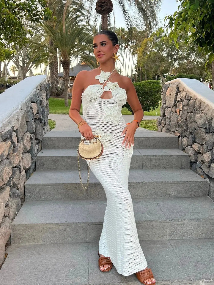 Bleu Céleste – Häkel-Maxikleid mit 3D-Blüten & Neckholder