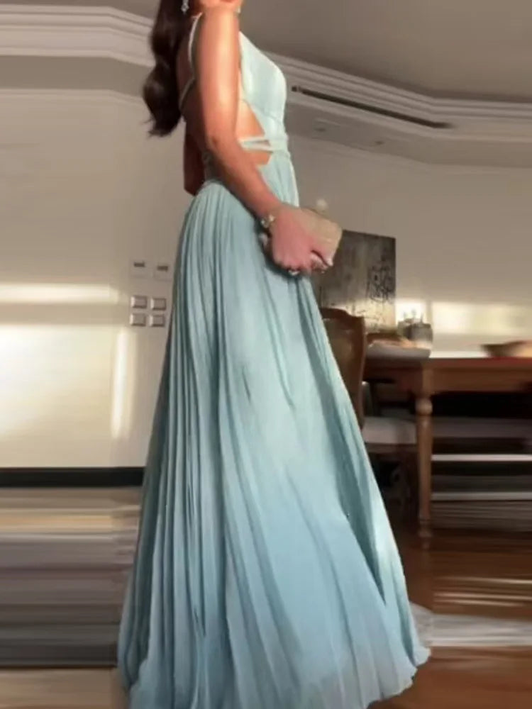 Plissiertes Sommer-Maxikleid in Himmelblau mit Taillenband – Azure Mirage von Aura Aurora