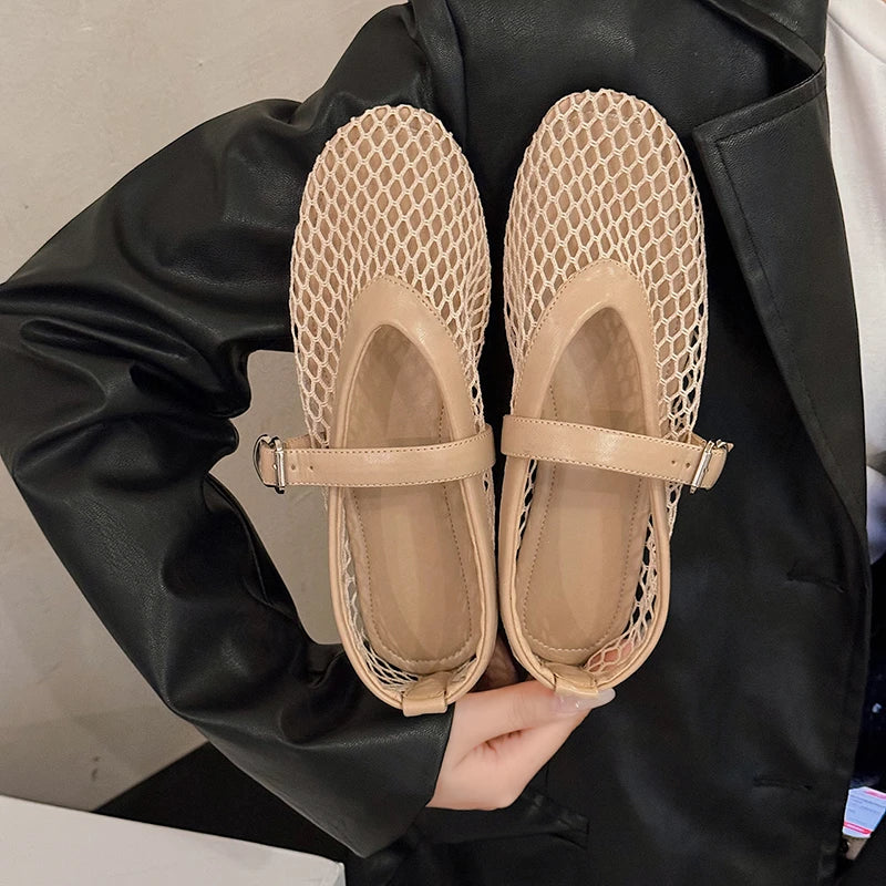 En été, portez des chaussures à bout rond, à boucles droites, décontractées et confortables, des ballerines pour femmes, des chaussures simples Mary Jane découpées, des chaussures en résille