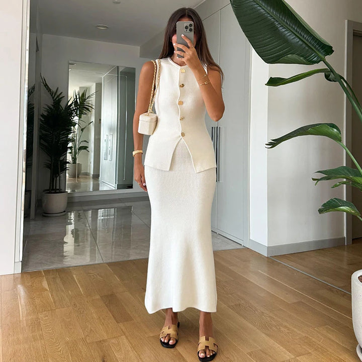 Weißer Damen-Strick-Zweiteiler mit Crop-Top und Midirock – Lady Set von Aura Aurora